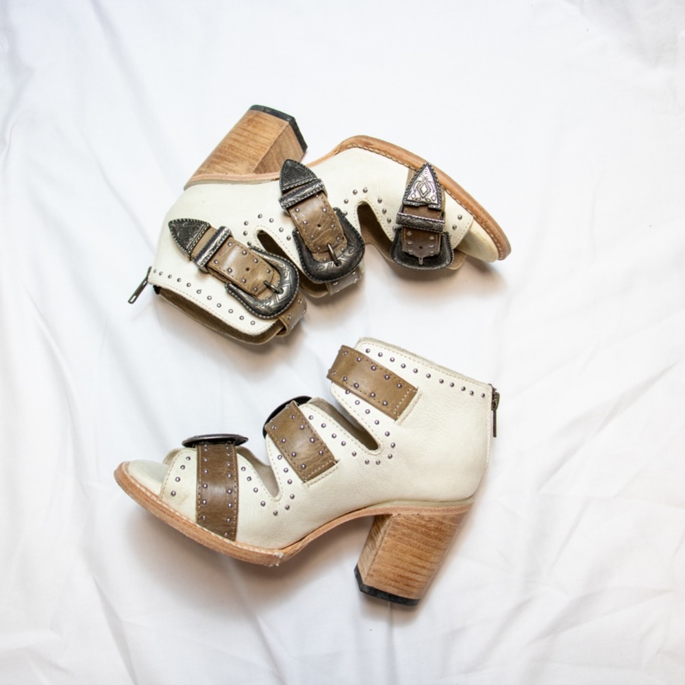 VIOLET Freebird Leather Sandal White Multi 7.0